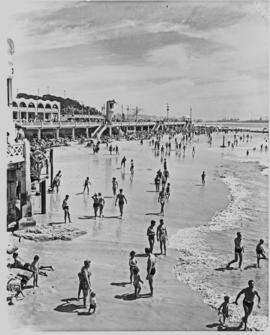 Port Elizabeth, 1950. Humewood beach.