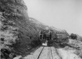 Stormberg, 1895. Cape 7th Class No 318 locomotive with train in the Stormberg Mountain. (EH Short)