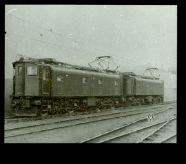 Two SAR Class 1E's. (Metropolitan Vickers)