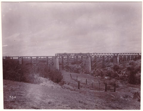 Circa 1900. Anglo-Boer War. Vet River high level bridge in full view ...