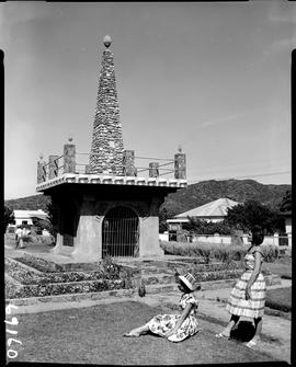 Montagu, 1960. Ossewatrek monument in George Everard Park.