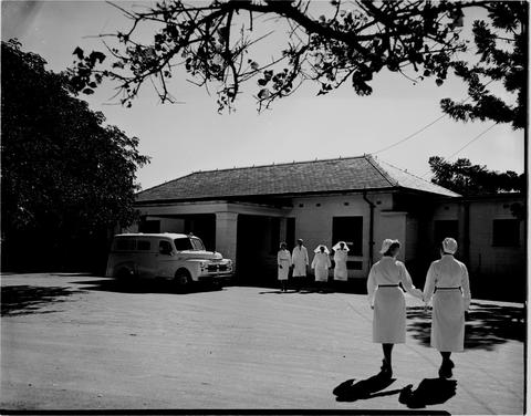 Barberton, 1954. Hospital. - Atom site for DRISA