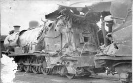 Glencoe, 15 May 1922. Seriously damaged steam locomotive.