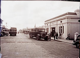 Vryheid, 1937. SAR Thornycroft bus in business street.