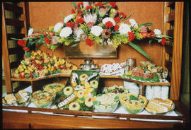 Food display in Blue train dining car.