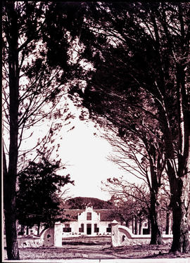 Paarl district, 1934. Boschendal farmstead at Groot Drakenstein.