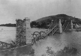 Collection of photographs on bridge damage during Boer War. Colenso bridge.