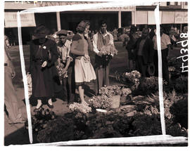 Durban, 1945. Flower sellers.