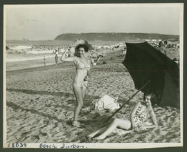 Durban, 1951. Girls at South beach.