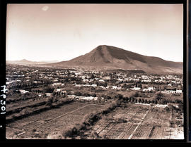 Graaff-Reinet, 1939. View of town towards the east.
