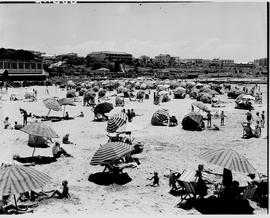 East London, 1949. Bathers on beach.