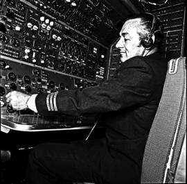 
SAA Boeing 747 ZS-SAN 'Lebombo'. Cockpit. Flight Engineer.
