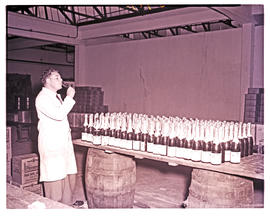 Paarl, 1952. Paarl Wine and Brandy Company taster.