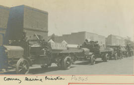 Prieska., 1914. Convoy of lorries leaving Prieska during World War One.