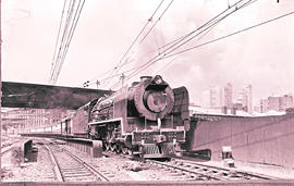 Johannesburg, 1939. SAR Class 23 with Union Limited leaving Park station.