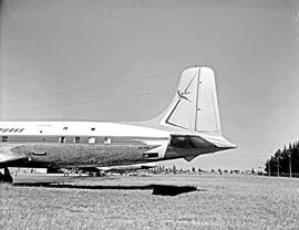 Johannesburg, 1963. Jan Smuts airport. SAA Douglas DC-7B ZS-DKE 'Reiger'.