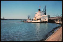 Port Elizabeth, April 1976. 'SA Vaal' berthed in Port Elizabeth Harbour. [Ria Liebenberg]