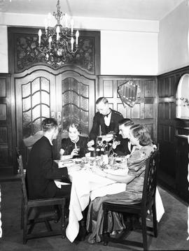 Port Elizabeth, 1939. Dining room at railway station.
