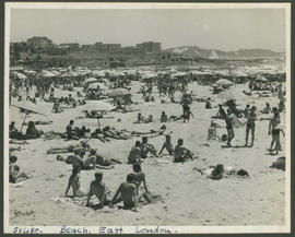East London, 1946. Crowded bathing beach.