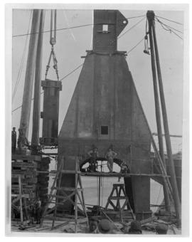 Durban, circa 1901. Construction of harbour crane. (Durban Harbour album of CBP Lewis)