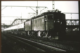 Durban, 1948. SAR Class 1E on 212up 'Orange Express' between Congella and Umbilo.