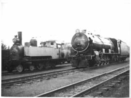 Kitson ex SAR Class C locomotive with SAR Class 12AR.