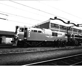 May 1972. Visit by university professors to SAR Electrical Department. SAR Class 6E1 No 1340.