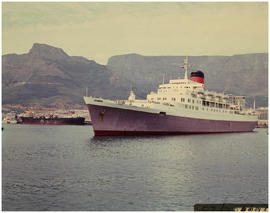 Cape Town, December 1966. 'Windsor Castle' in Table Bay harbour. [HT Hutton / S Mathyssen]