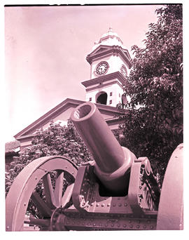 "Ladysmith, 1976.   Siege gun at Town Hall."