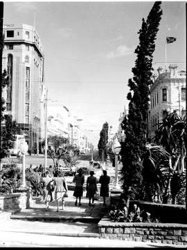 Port Elizabeth, 1944. Main Street and City Hall Square.