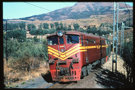 
SAR Class 5E1 Srs 2 No E689 with Drakensberg passenger train.
