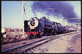 June 1991. SAR Class 25NC No 3422  'Fiona' with Trans-Karoo passenger train.