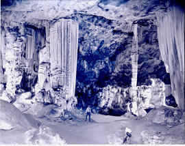 Oudtshoorn district, 1946. Cango Caves interior.