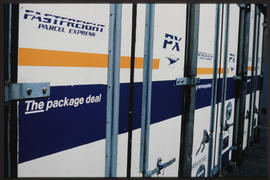 
Close-up of signage on Fastfreight container.
