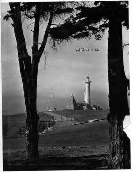 Port Elizabeth. New Hill lighthouse and the Donkin memorial.