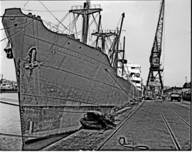 Port Elizabeth, 1948. 'Kenilworth Castle' of the Union Castle Line in Port Elizabeth harbour.