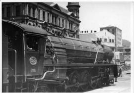 16 December 1938. SAR Class 23 No 2564 with the Rhodesia Limited.