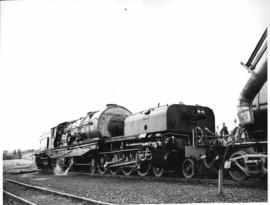 SAR Class GM No 2294 with Historical Transport Association.