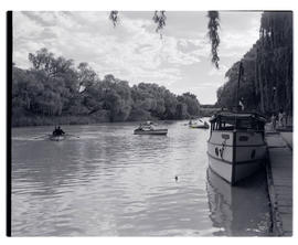 Kroonstad, 1946. Boats on the Vals River.