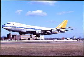 SAA Boeing 747 ZS-SAN 'Lebombo' landing at airport.
