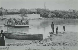 Upington, 1914/15. Donkey carts on pontoon crossing the Orange River.