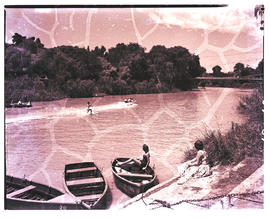 Kroonstad, 1959. Boating on Vals River.