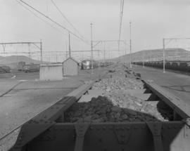 
Experimental ore train on the Postmasburg to Kimberley line.

