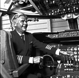 
Cockpit of SAA Boeing 747 ZS-SAN 'Lebombo'. Captain Billy van Rensburg.
