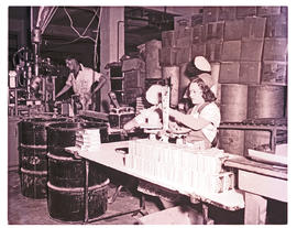 Paarl, 1952. Interior of Royal baking powder factory.