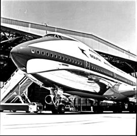 "Johannesburg, 1971. Jan Smuts airport. SAA Boeing 747 ZS-SAN 'Lebombo' before hangar."