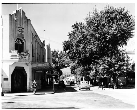 Paarl, 1945. Main Road. - Atom site for DRISA