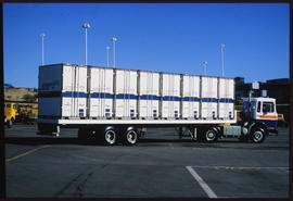 Johannesburg, 1986. SAR MAN diesel truck with Fastfreight containers at Kaserne.