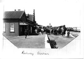 Heidelberg, Transvaal, 1905. Train with crowd at station.