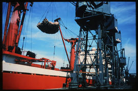 East London, October 1972. Loading wool in Buffalo Harbour. [JV Gilroy]